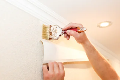 Pose de papier peint à Wintersbourg — revêtements muraux et toiles de verre